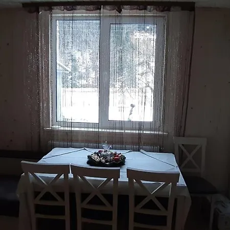 під горою Country house *